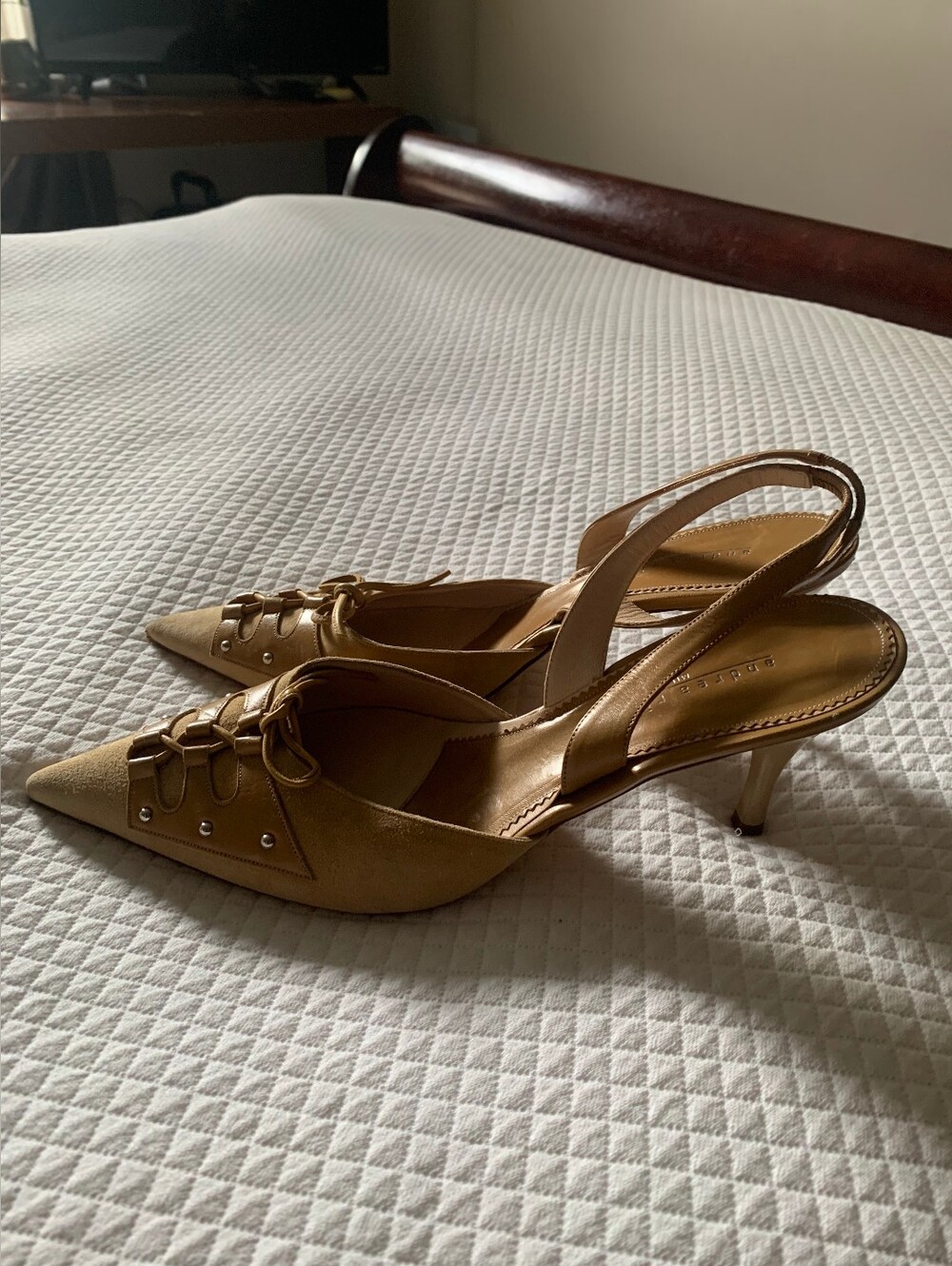 Slingback Pointed Kitten Heels in Tan Gold